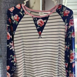 XL WOMANS MULTICOLOR  LONG SLEEVE DUO PATTERNED TOP