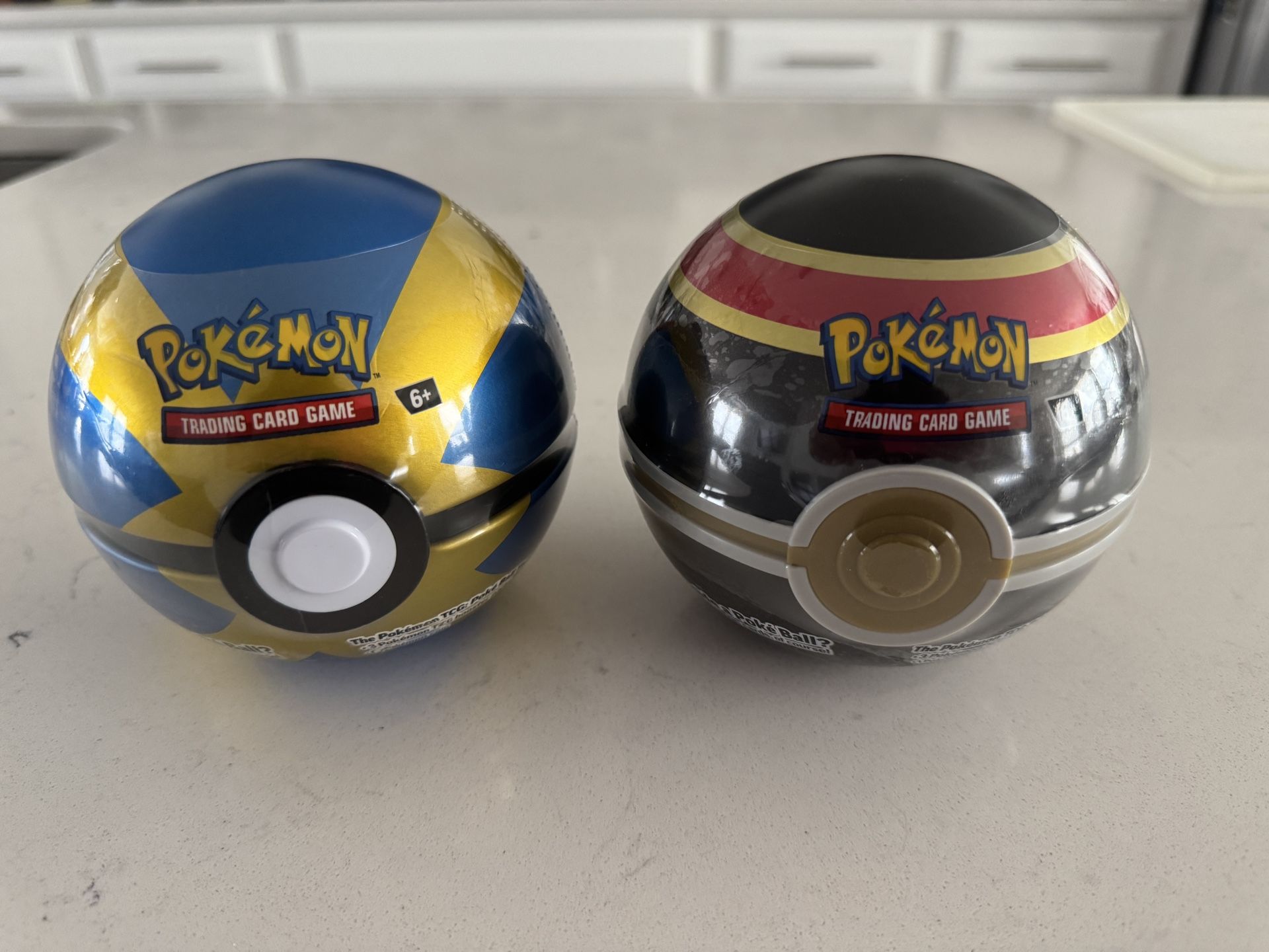 POKEMON TCG PokeBall Collecters Tin Ball Includes 3 Booster Packs & 1 Coin NEW