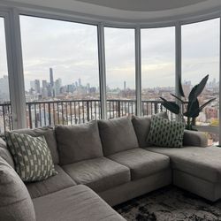 Sectional Couch Must Go! $200