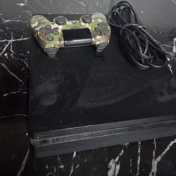PS4 w controller 