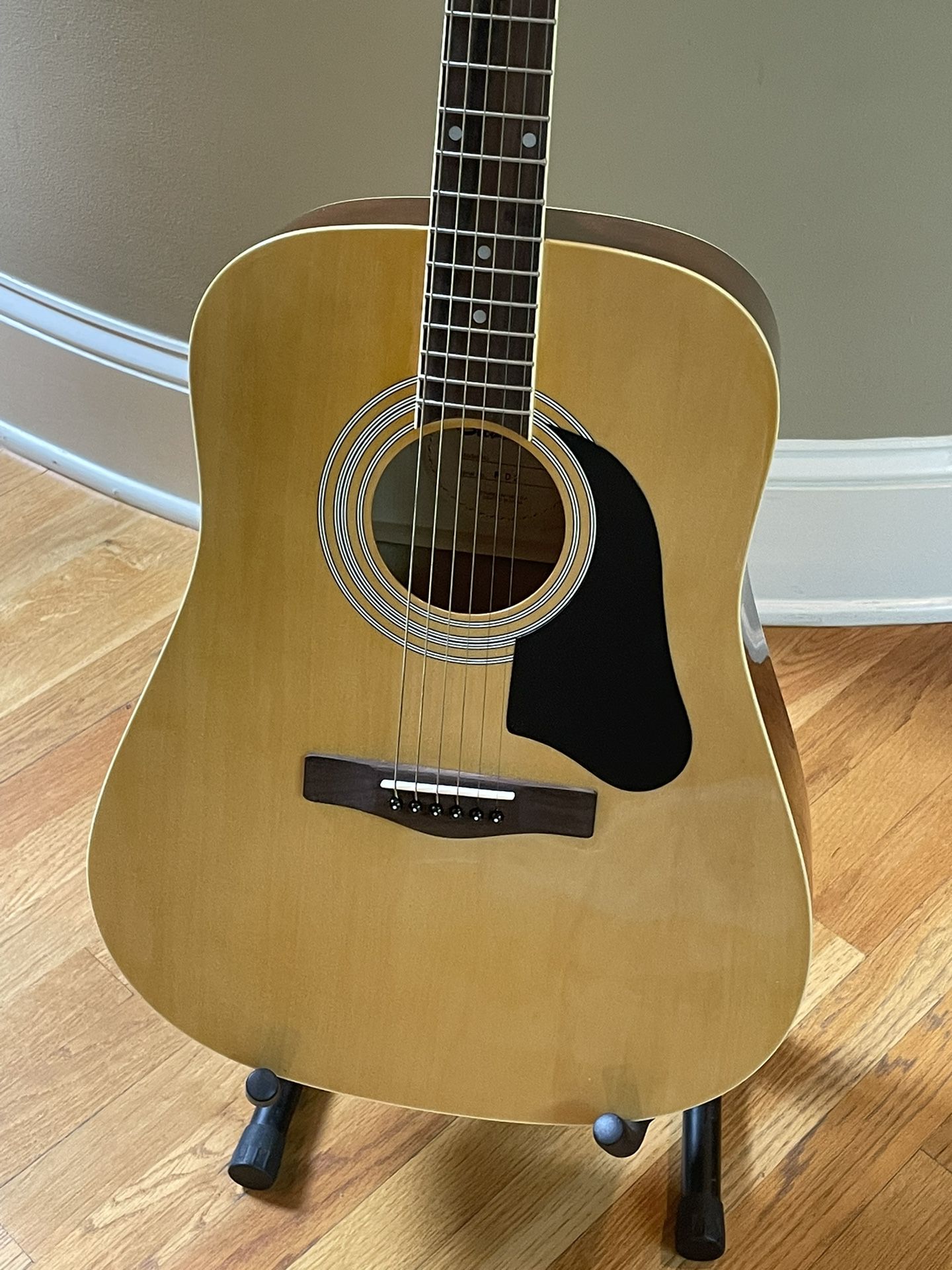 Like New! Silvertone Pro Series Acoustic Guitar 
