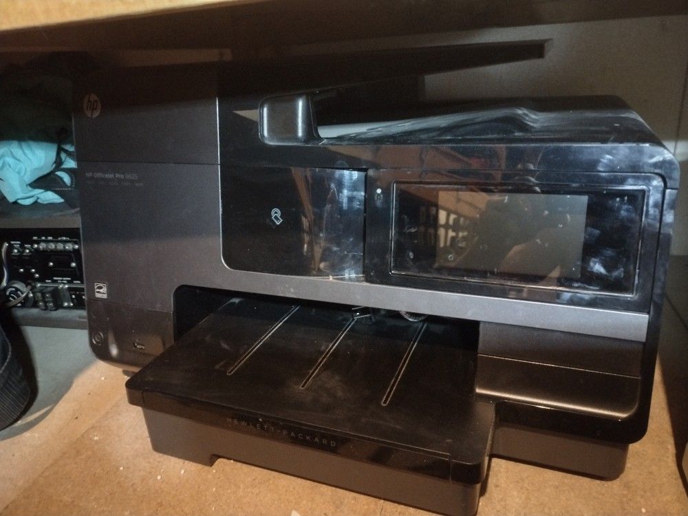 HP Printer With Touch Screen, Scanning, Wifi.