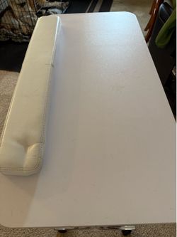 Portable Manicure Table