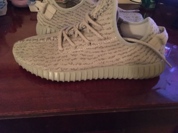 Brand new never even worn yeezy adidas shoes size 11 for Sale in Sacramento, CA - OfferUp