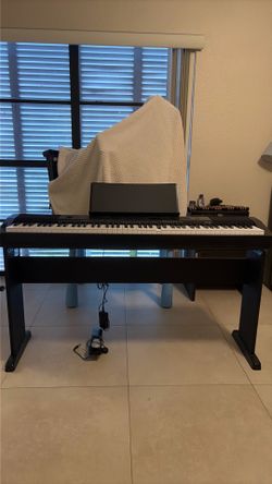 Casio CDP - 235R Piano