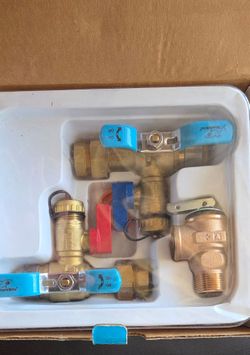 SharkBite Tankless Water Heater Installation Kit 3/4"