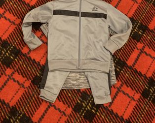 Brand new Reebok boys youth set 2T