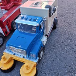 Used Toys Truck 