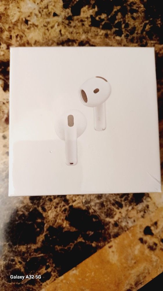 New In Sealed Box: APPLE AIRPODS 4