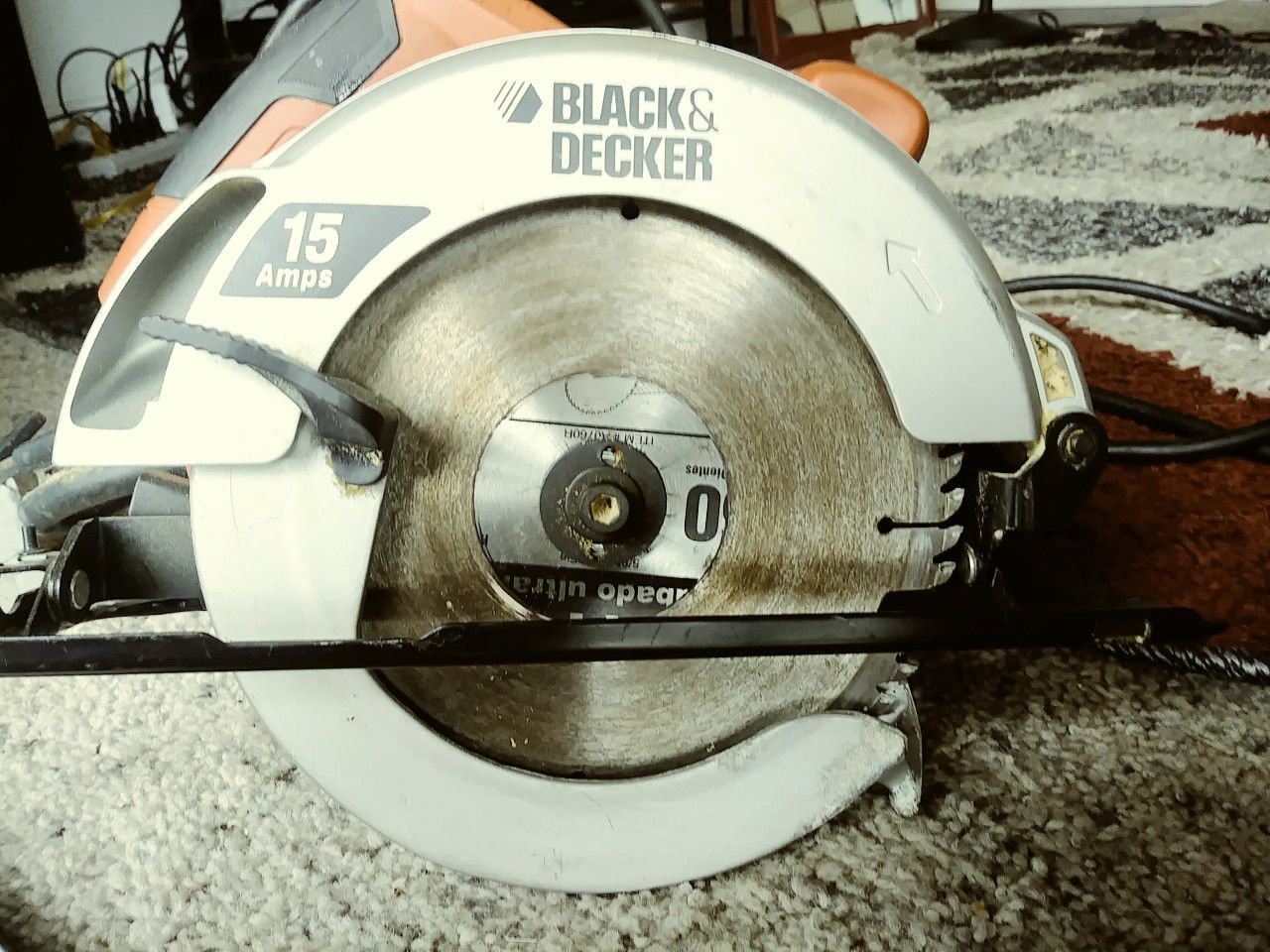 Black & Decker 15 amp circular saw