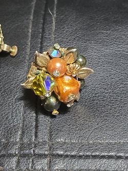 Vintage Vendome Signed Cluster Clip-On Earrings - Autumn ColorsBeautiful mid-century vintage clip-on earrings by luxury designer Vendome. Features a s