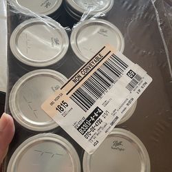 8 (4 ounce) Quilted Crystal Ball Mason Jars with Lids