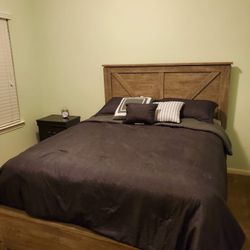 Queen Pillow Top Mattress 