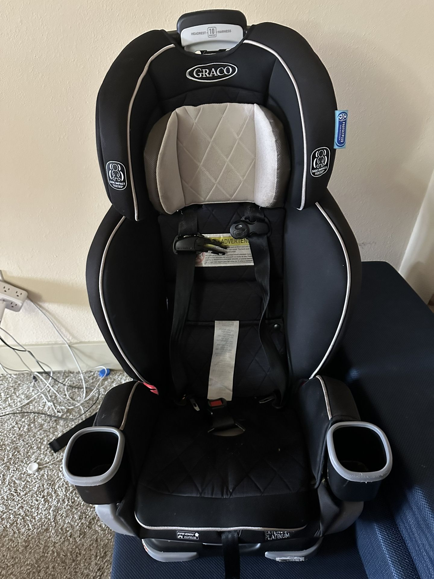 Graco Extend2Fit Convertible Car Seat (Available April 28)