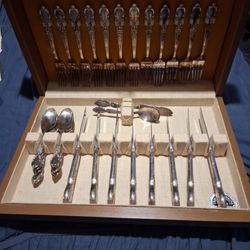 Roget&Son Silverplated Set Of 8 With 33 Pieces