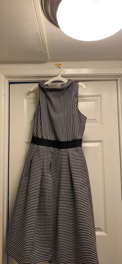 Black and White Dress size :Large