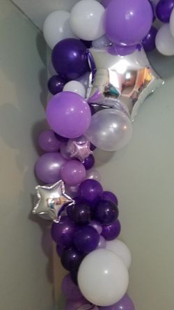 Organic balloon garland