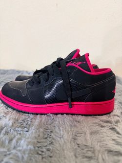 Air Jordan 1 Low Black Pink Sneakers
