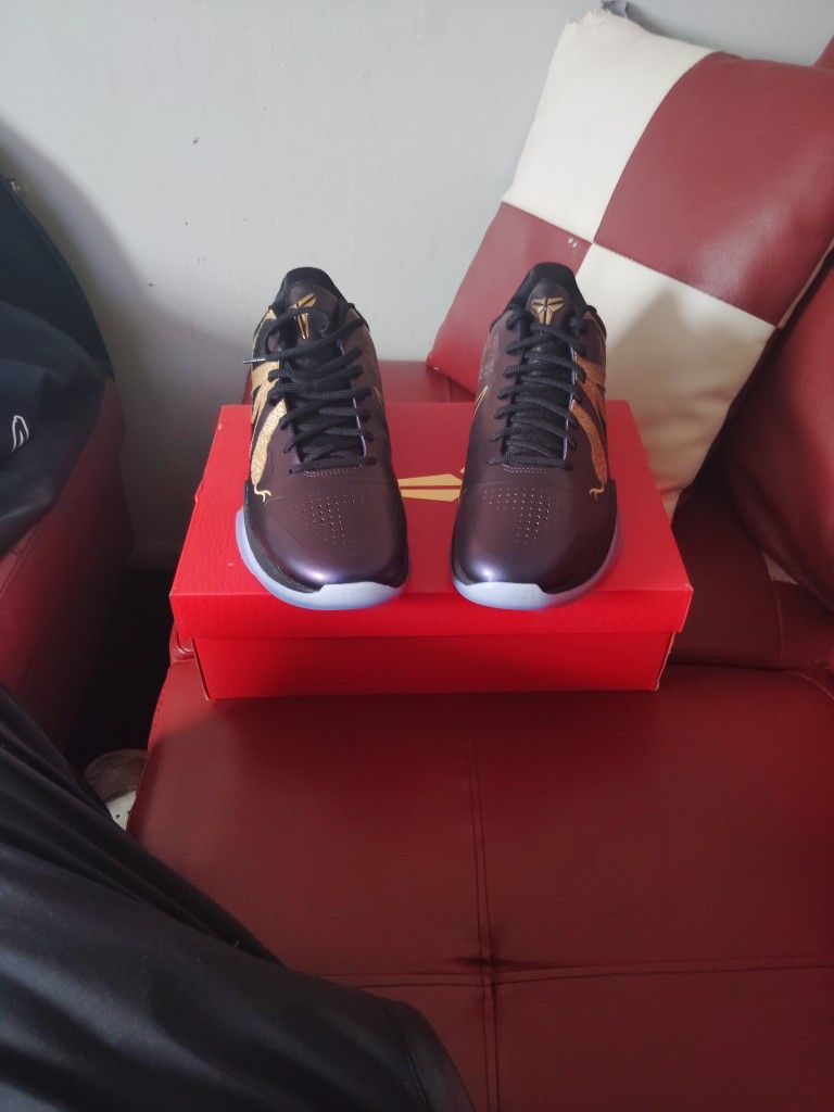Year Of The Mamba Eggplant Kobe Size 12