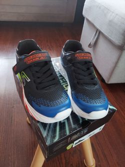Skechers boys size 1y