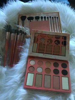 Palette de Marvyn and brush 10 pieces