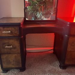 6 Drawer Vintage Vanity And Mirror 