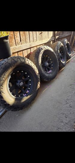 Tires with rims