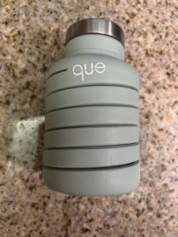 Que Collapsible Water 20 Oz Bottle