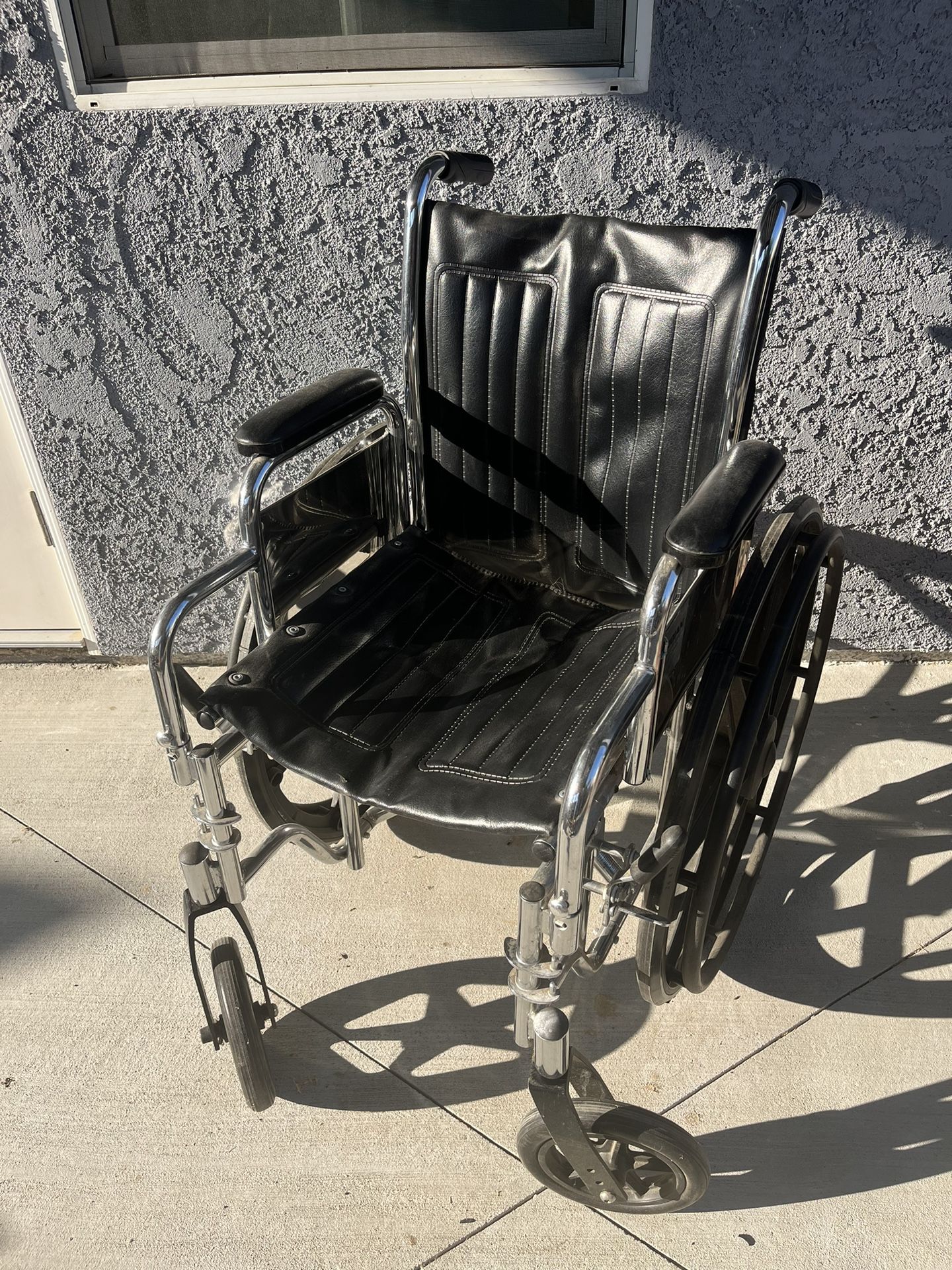 Guardián Easy Care 2000 Wheelchair