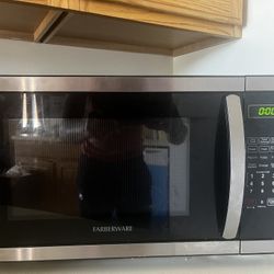 Farberware Stainless Countertop Microwave 1000 Watts