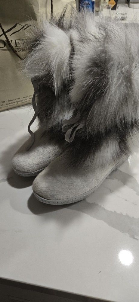 Overland Fur Boots Size 41 (9.5)
