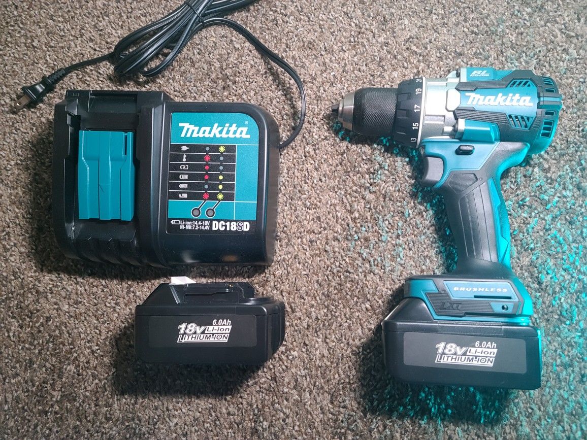 Makita Xfd16z Drill With Makita Charger And 2 6.0Ah Batteries As Is.