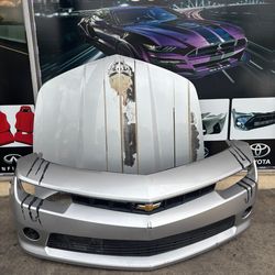 14-15 Chevy Camaro Front Bumper & hood good condition