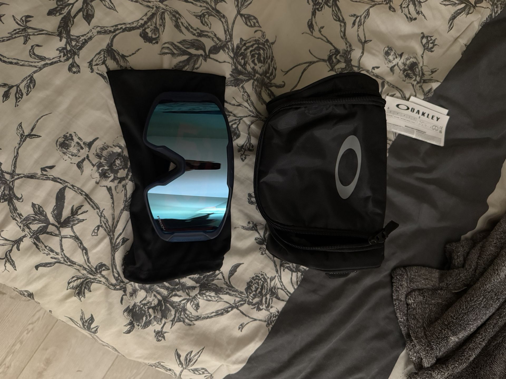 Oakley snowboard Goggles.