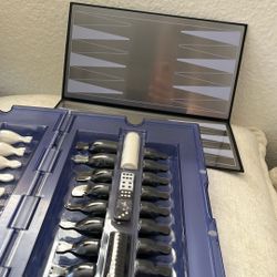 NEW Magnetic Chess And Backgammon Travel Game, new