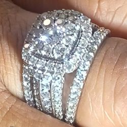 Ring. White Gold. 2.0 Cttw Diamonds