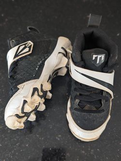 Kids' Nike Baseball Cleats