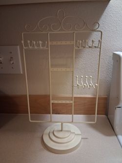 New Jewelry Stand