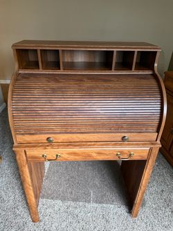 Roll top desk