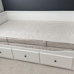 IKEA HEMNES Daybed + 2 VANNAREID Mattresses – Full Set or Separately