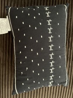 ED Ellen DeGeneres Alta Brk 12x16 Pillow Charcoal