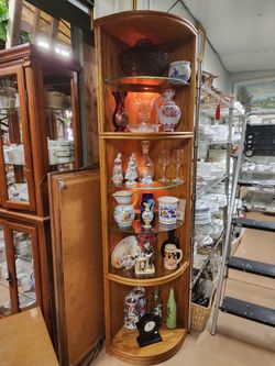 Corner Cabinet Curio Oak 78" X 17" .lights 
