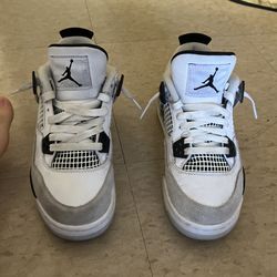 Jordan 4s Military Black Size 3.5