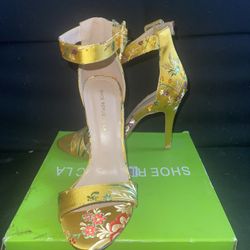 Women's stilettos:   satin yellow sz:6