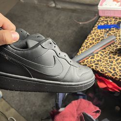 Nike court vision lows(all black)