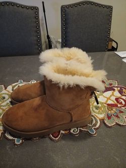UGG mini Bailey boot11