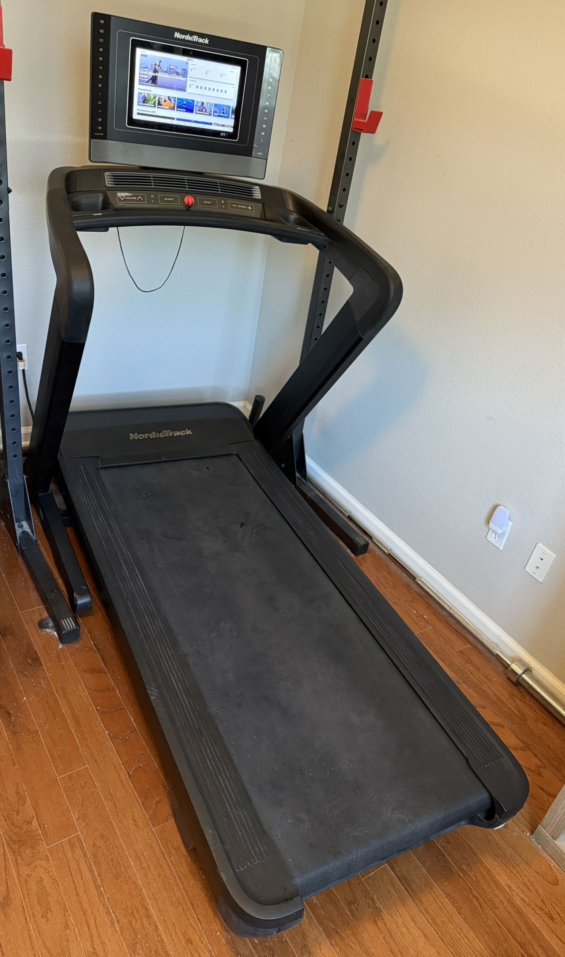 NordicTrack Commercial 1750 Treadmill - Like New Condition!