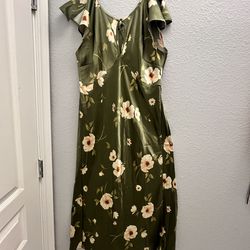Olive green maxi dress - brand new , size Large