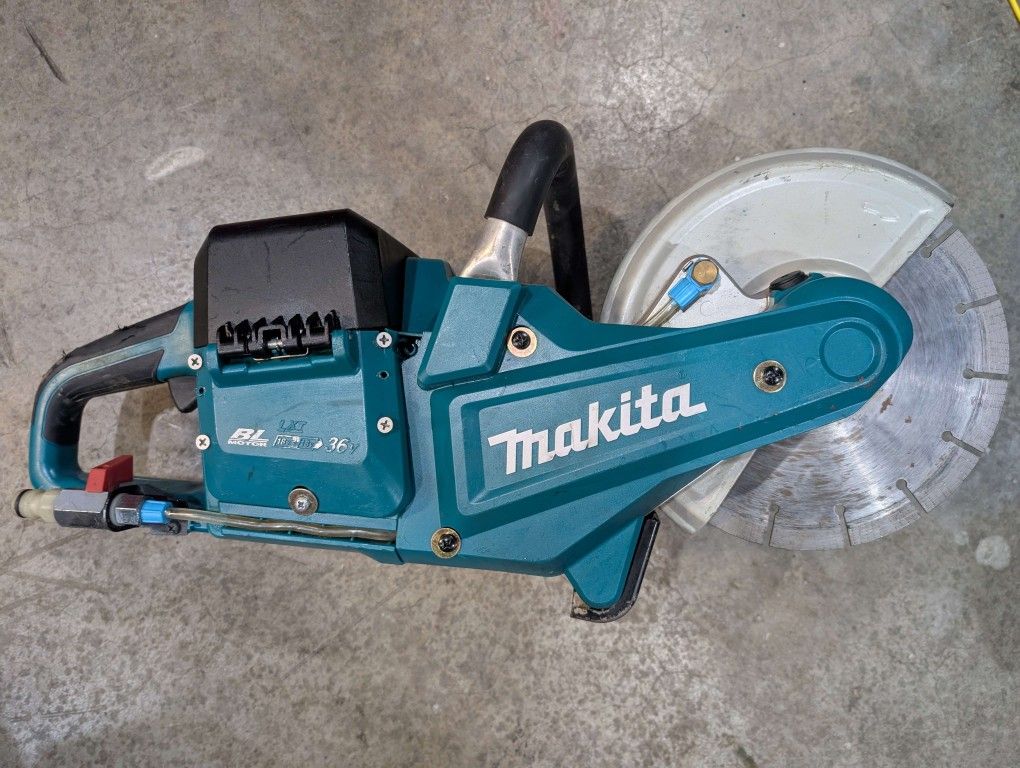 XEC01Z 36v Makita 9in Cutoff Saw