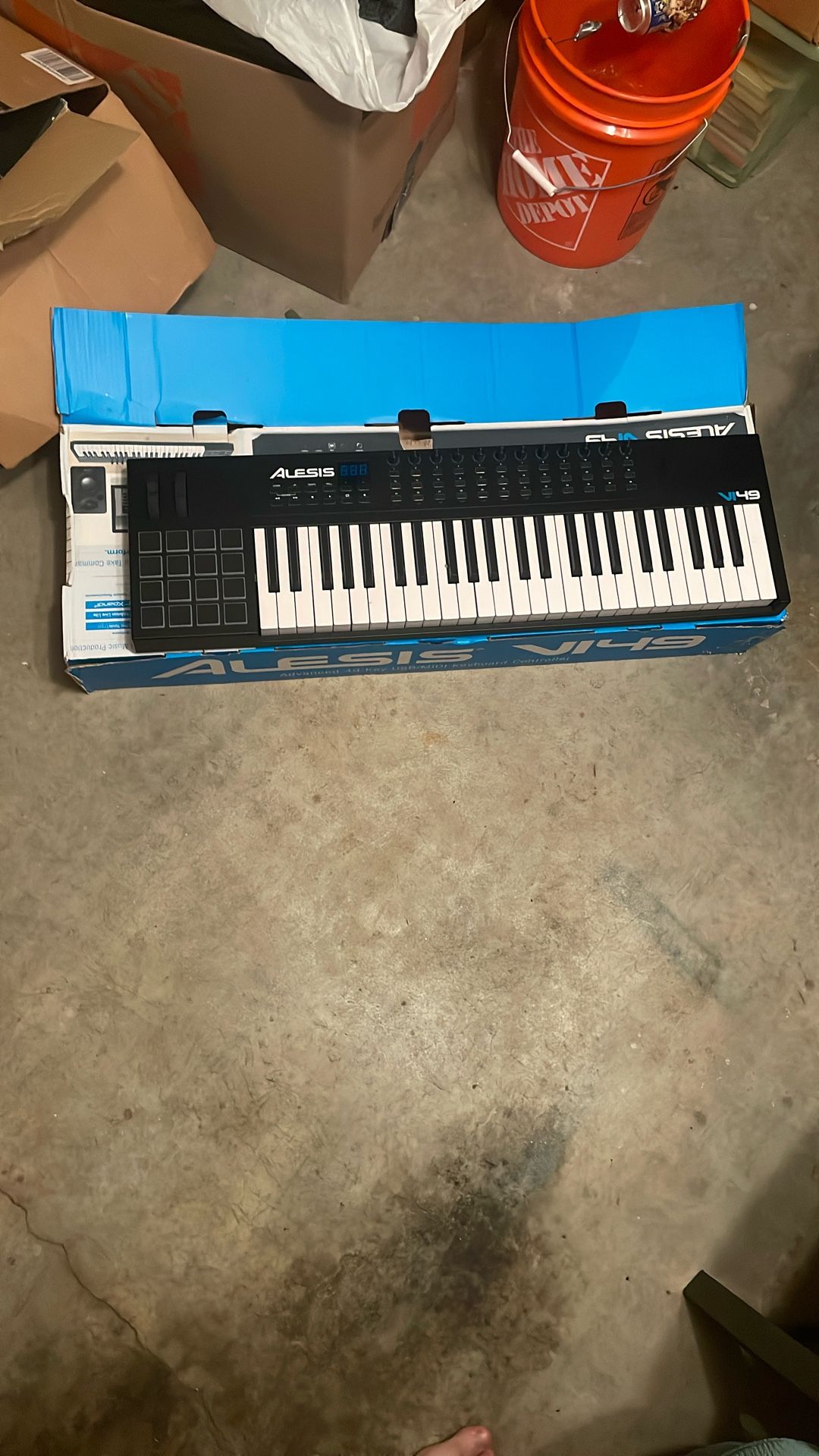ALESIS VI49 49-Key Keyboard 